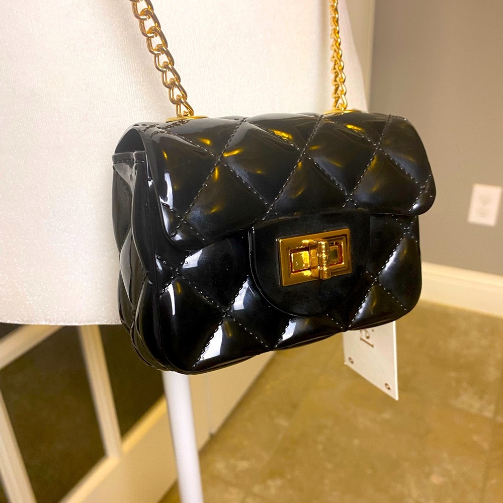Quilted Chain Strap Crossbody Bag